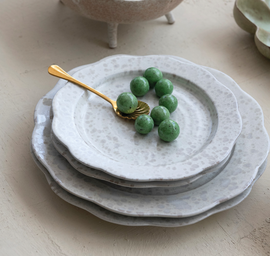 Speckle Stoneware Scalloped Plate- 2 Sizes