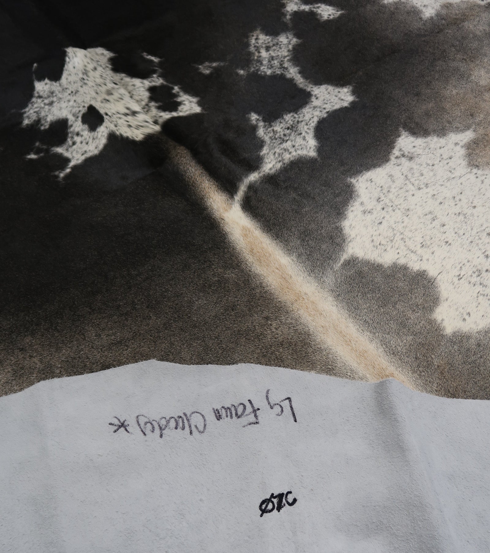 07C: Luxury Genuine Natural Cowhide Rug