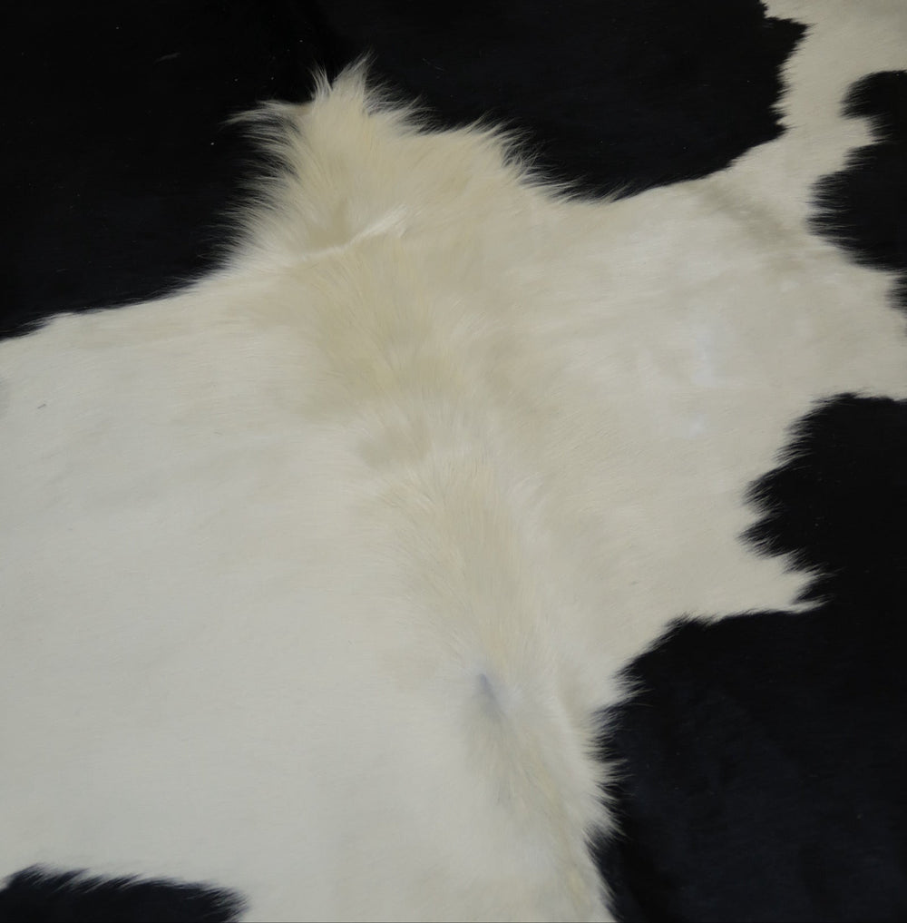39C: Genuine Natural Cowhide Rug