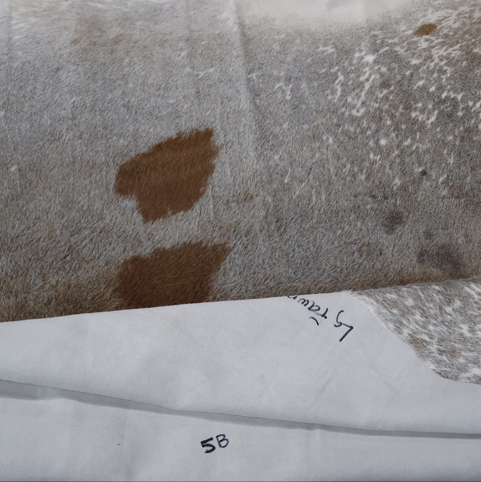5B: Luxury Genuine Natural Cowhide Rug