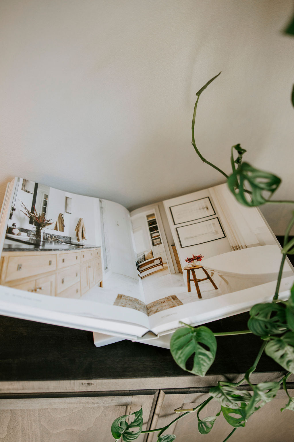 Interlocking Marble Book Holder