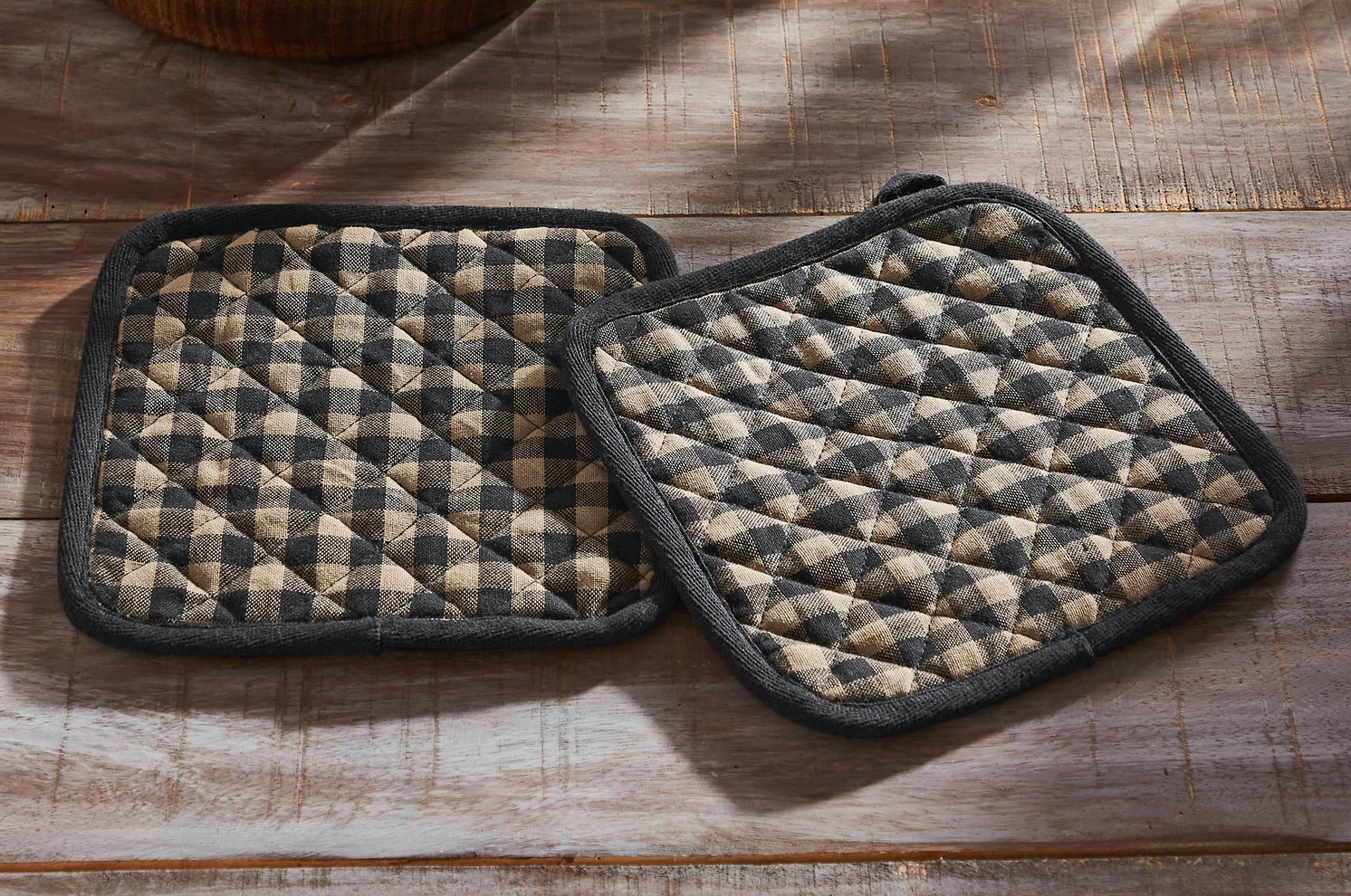 Black Check Quilted Pot Holder
