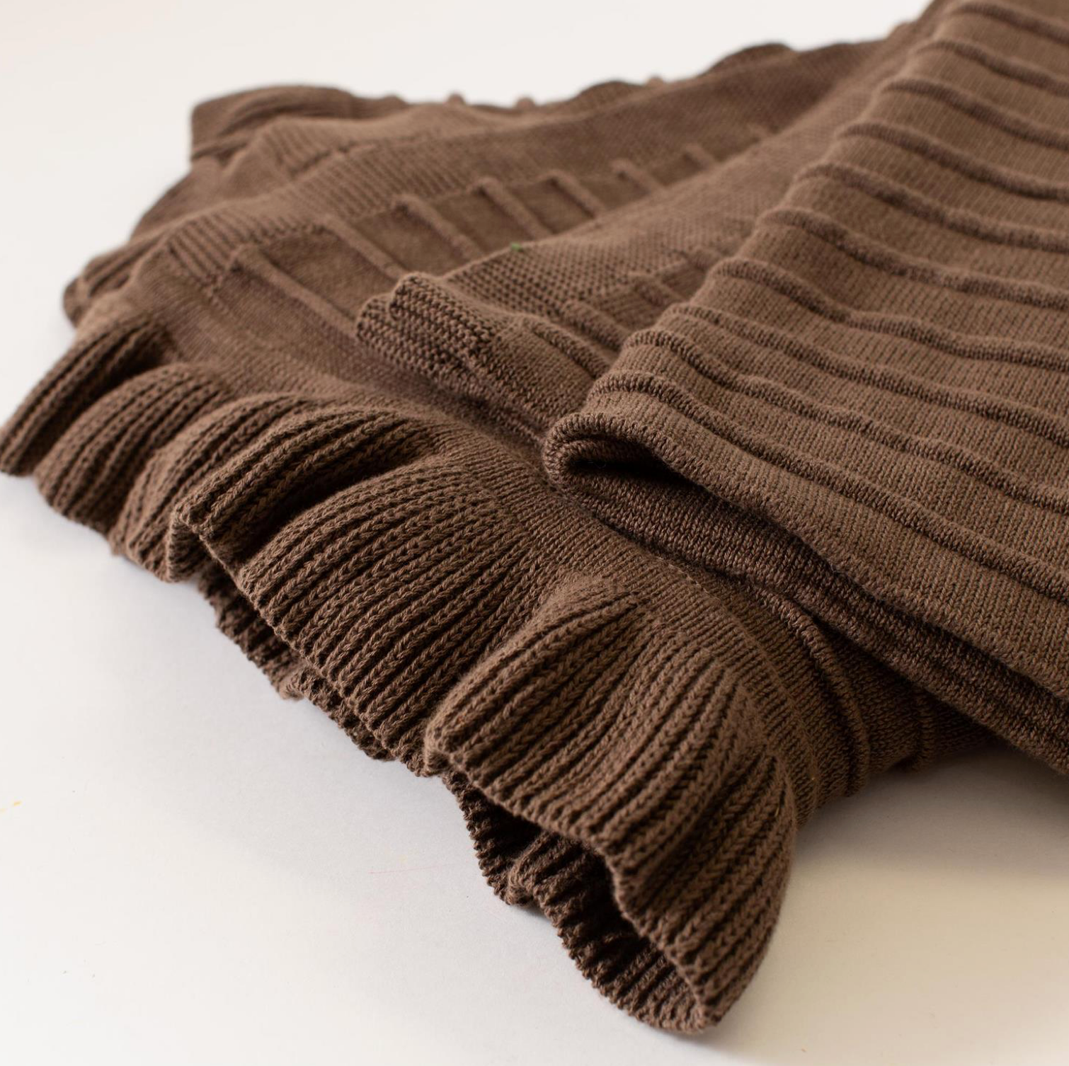 Ribbed Knit Throw Blanket with Ruffled Edge
