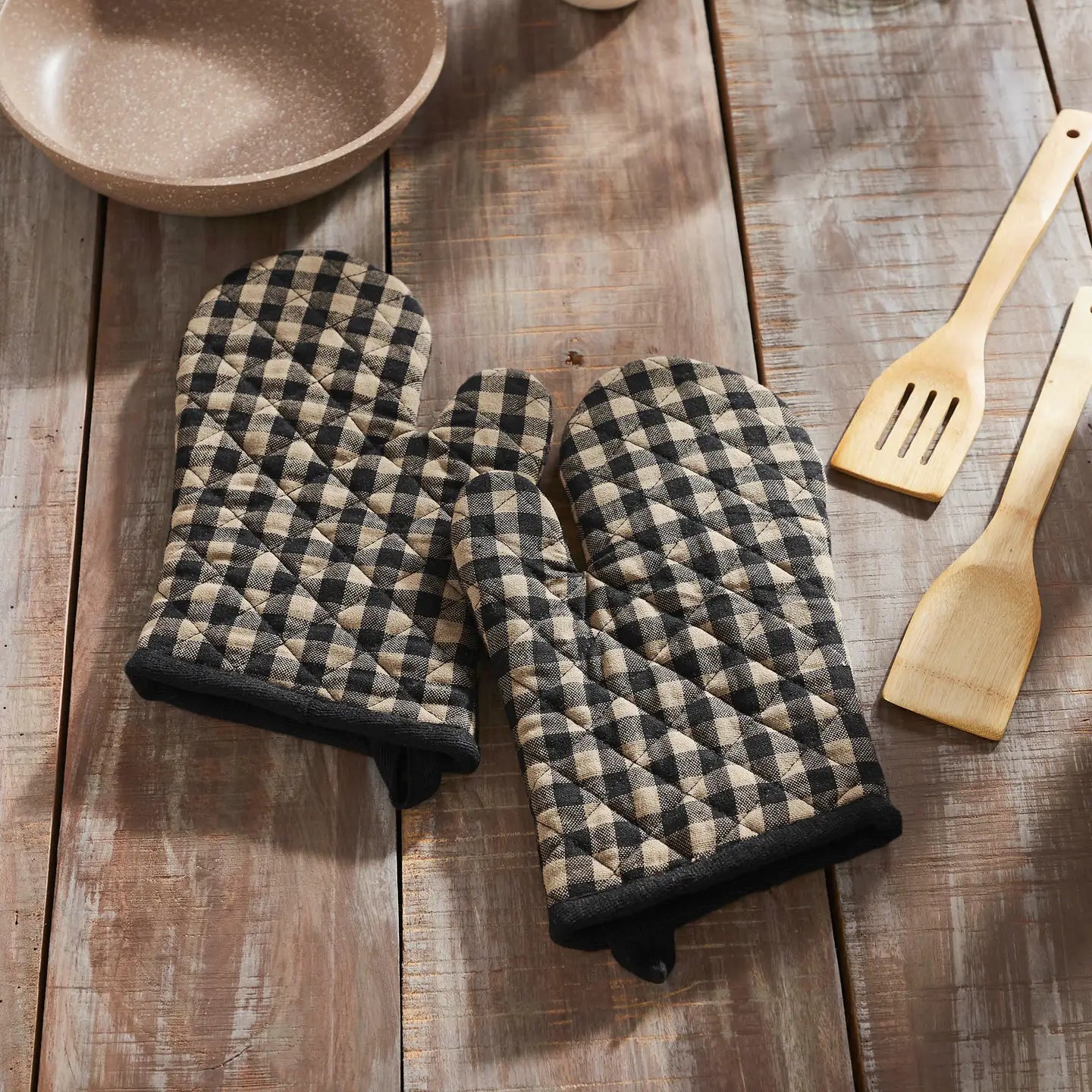 Quilted Checkered Oven Mitt