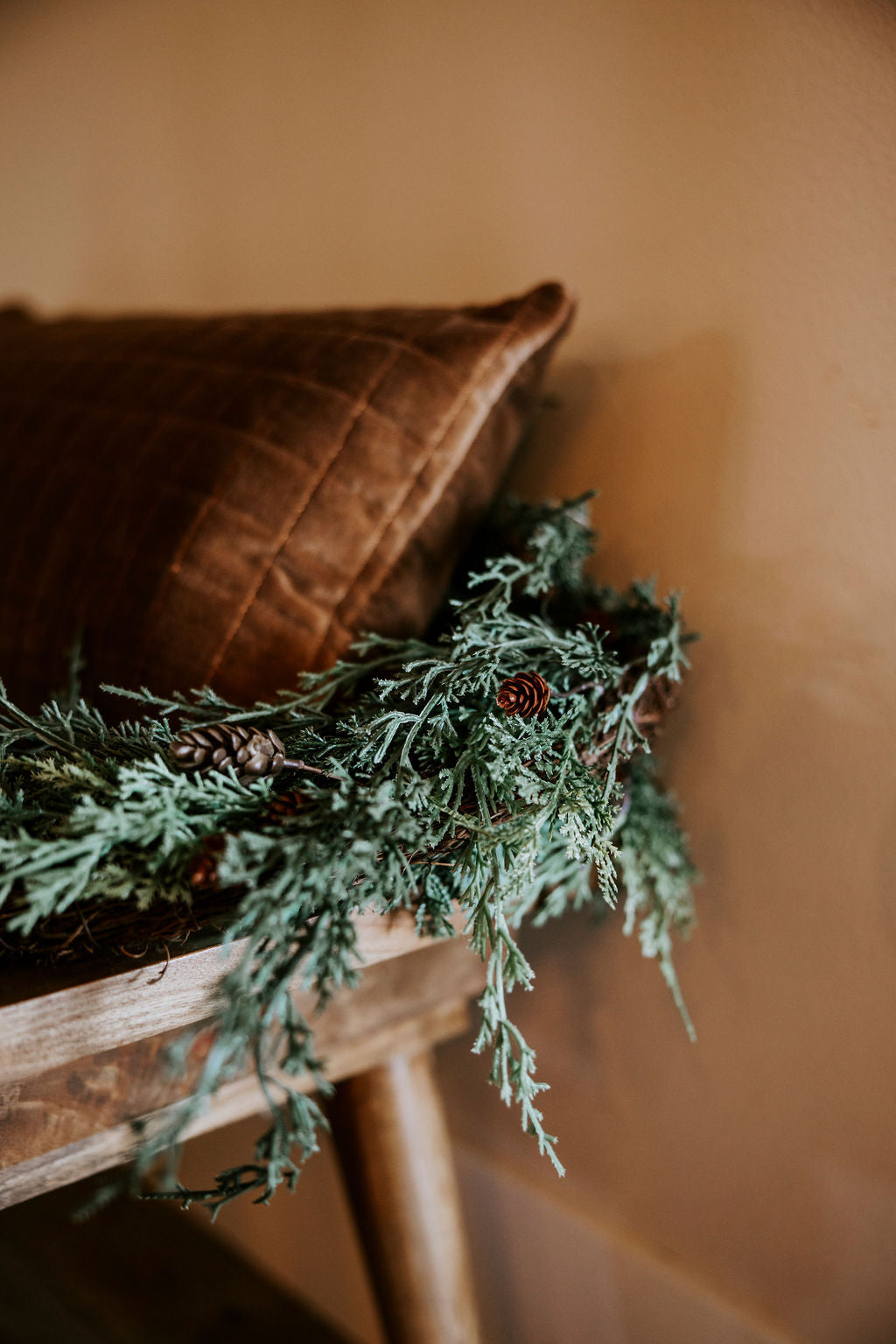Cedar & Mini Pinecones Garland
