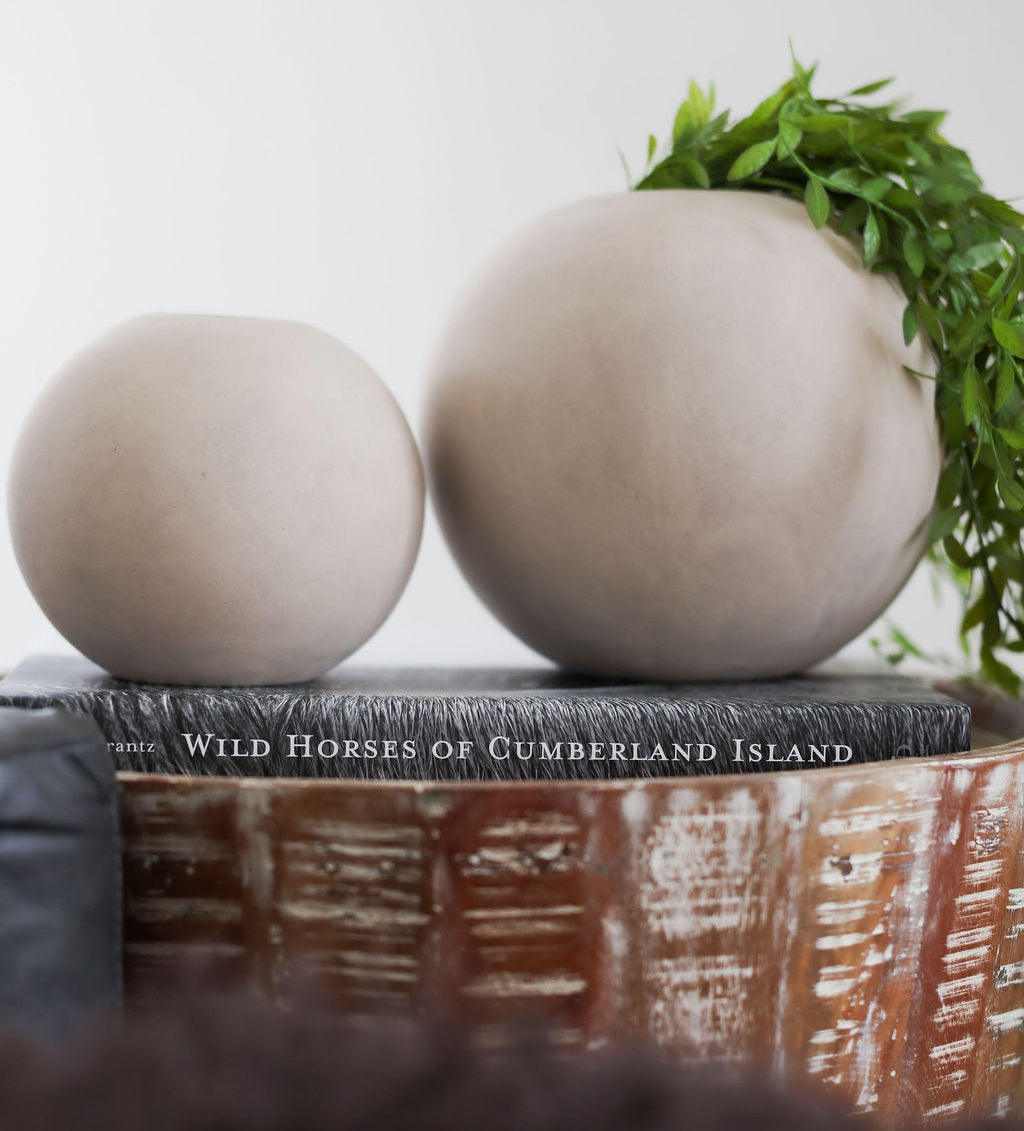 Round Ceramic Vase - 2 Sizes