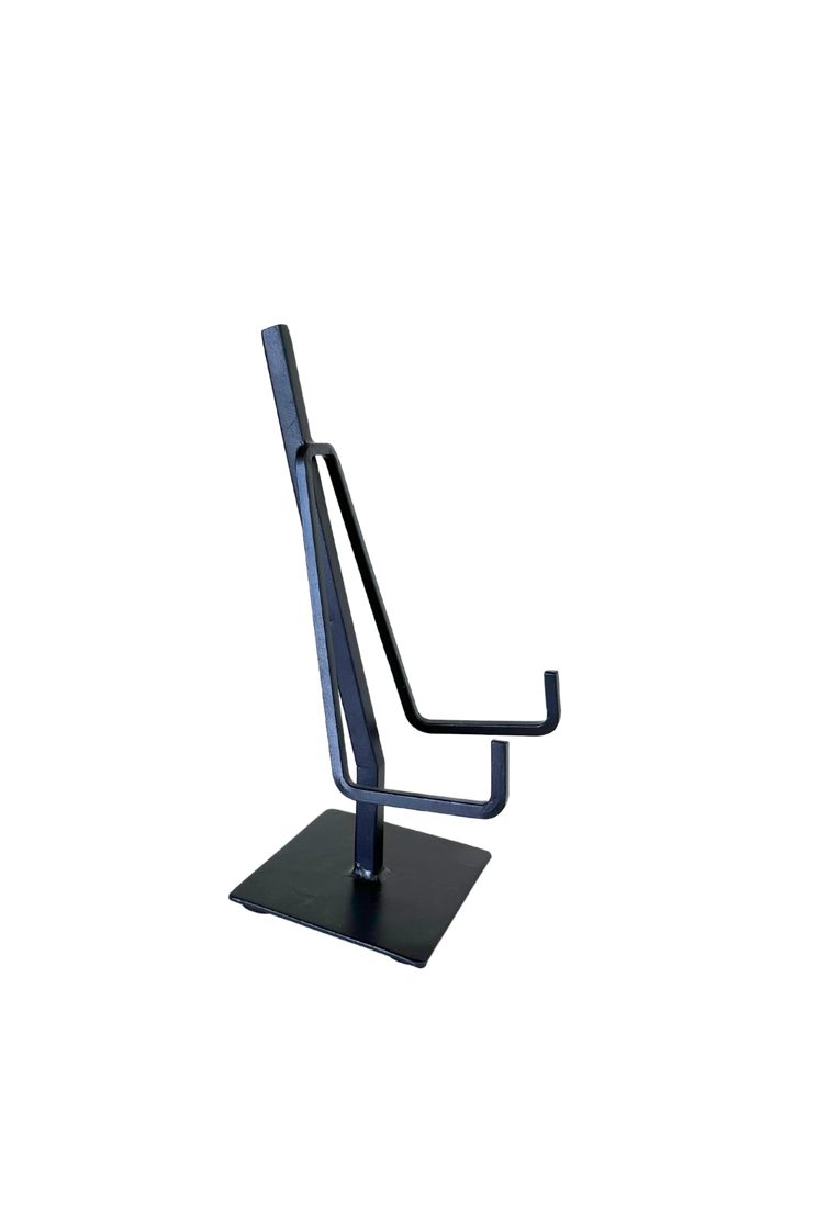 Dual Arm Iron Easel - 2 Sizes