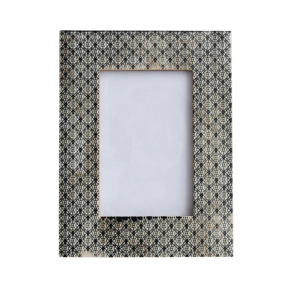 Patterned Resin Photo Frame
