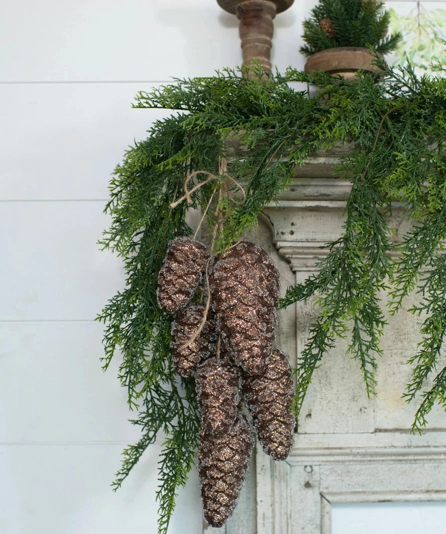 Twinkling Pinecones Garland