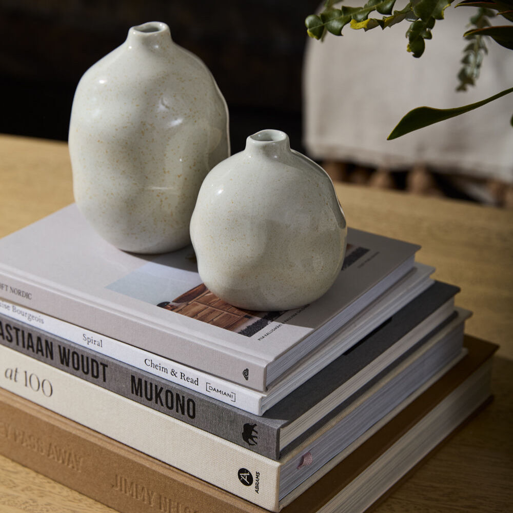 Glossy Off-White Ceramic Budvase - 2 Sizes