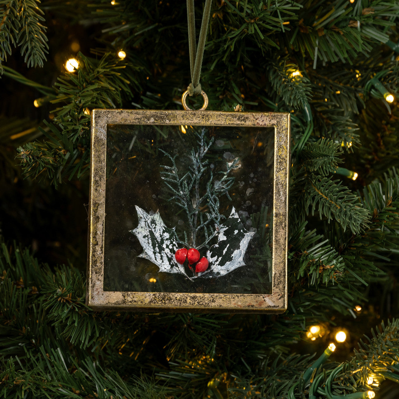 Pressed Holiday Floral Ornament - 3 Styles