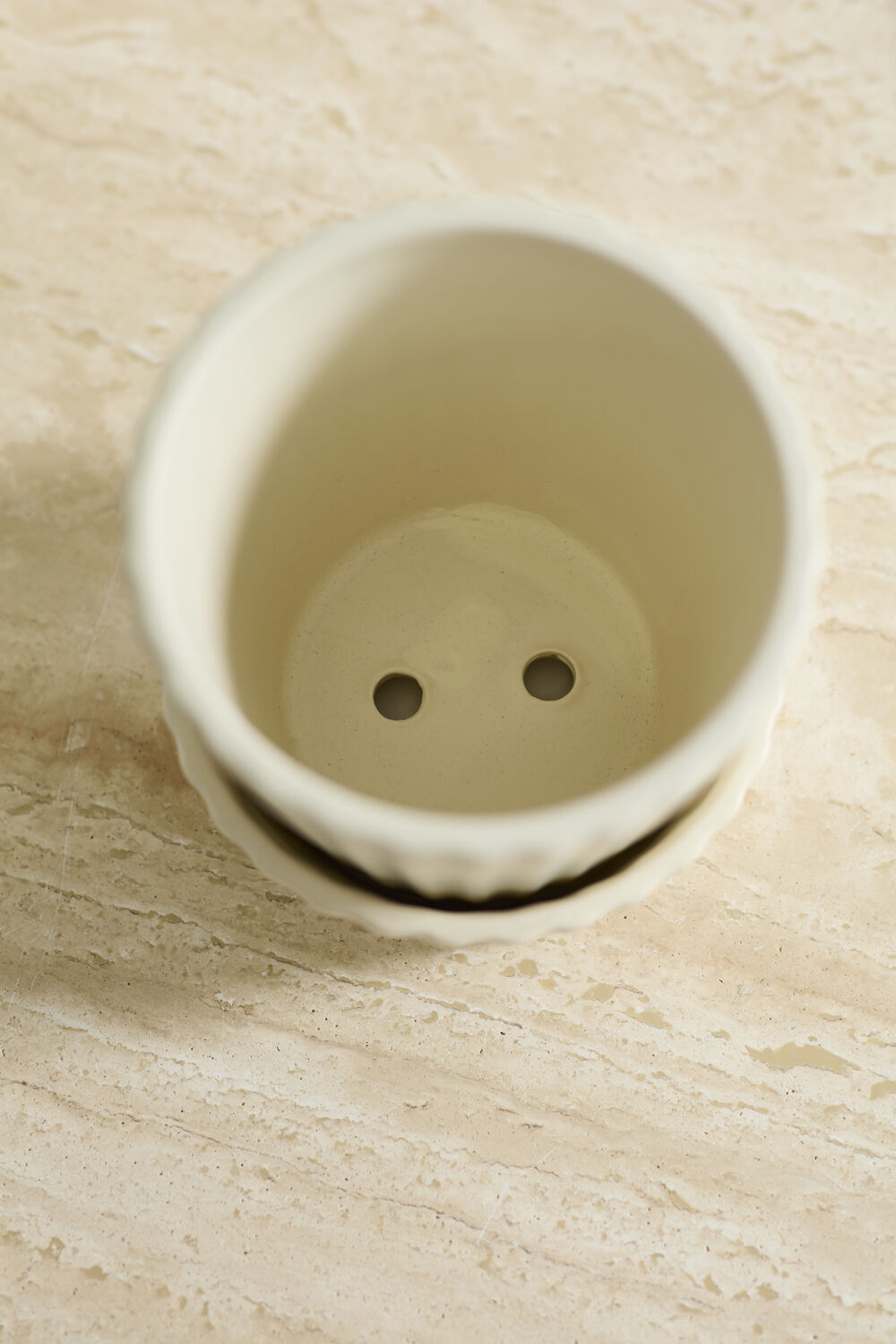 Ribbed Planter & Saucer - 2 Sizes