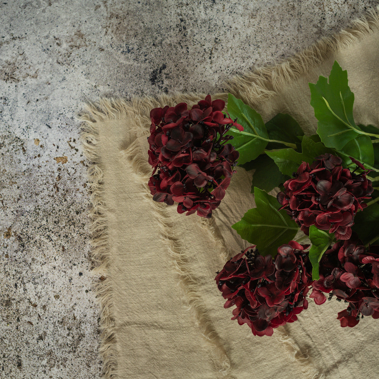 Burgundy Snowball Spray